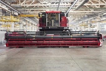 Зерноуборочный комбайн Брянсксельмаш КЗС-1218